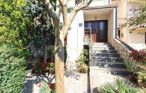 Appartement Large Specious *